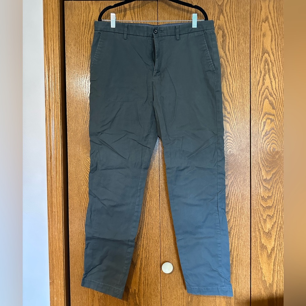 Banana Republic Factory Men's Dark Green Chinos